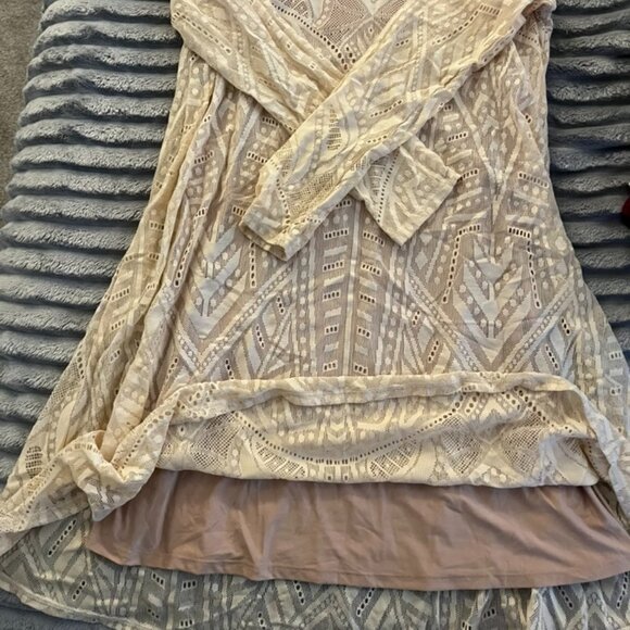 BCBG Maxazria, long sleeve lace flowy dress, size M - Picture 2 of 2